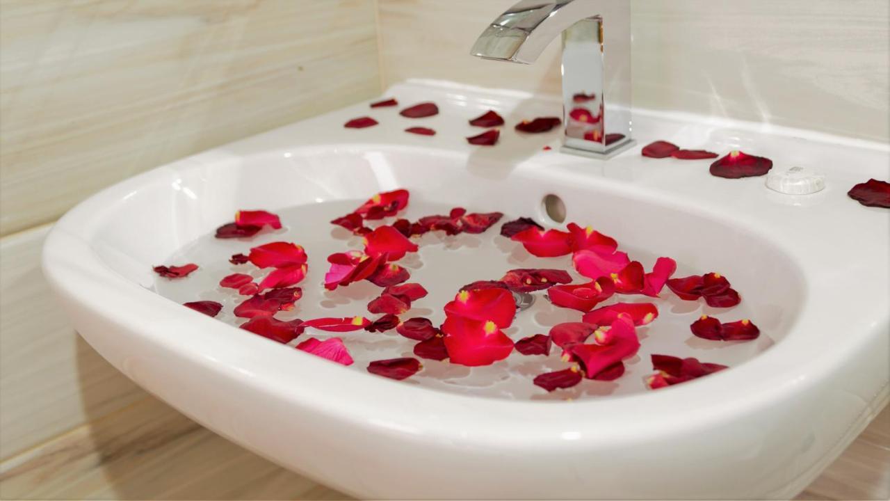 M Platinum Hotel Медина Экстерьер фото