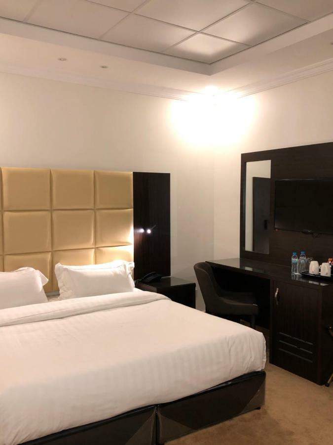 M Platinum Hotel Медина Экстерьер фото